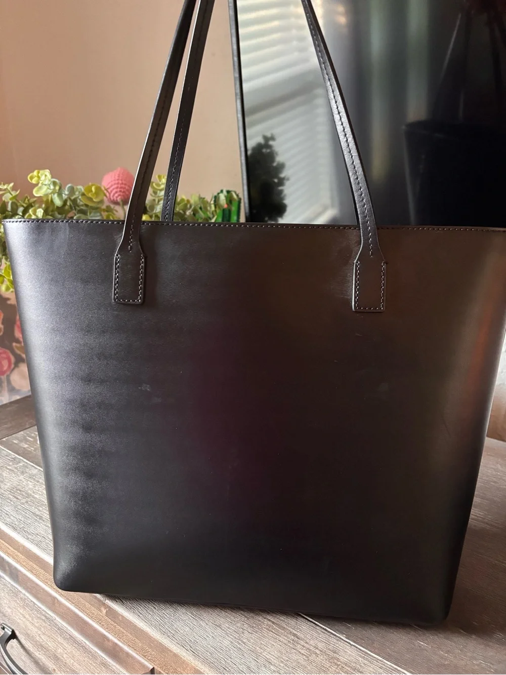 kate spade black leather tote with bow charm